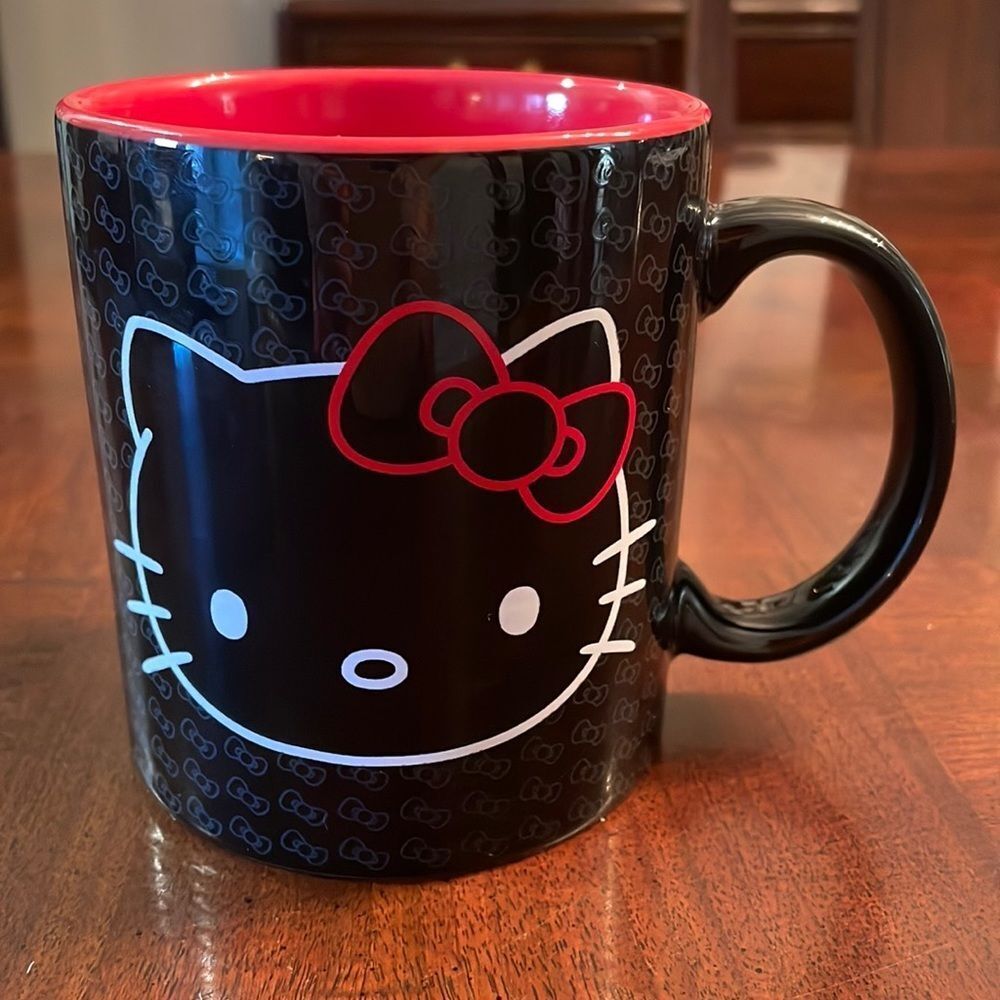 Black and Red Hello Kitty 18 oz. Coffee Tea Mug New Sanrio